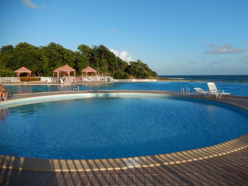 Ti.Maanga Vue Mer Pieds Dans L'Eau Apartment Saint-Francois  Exterior photo