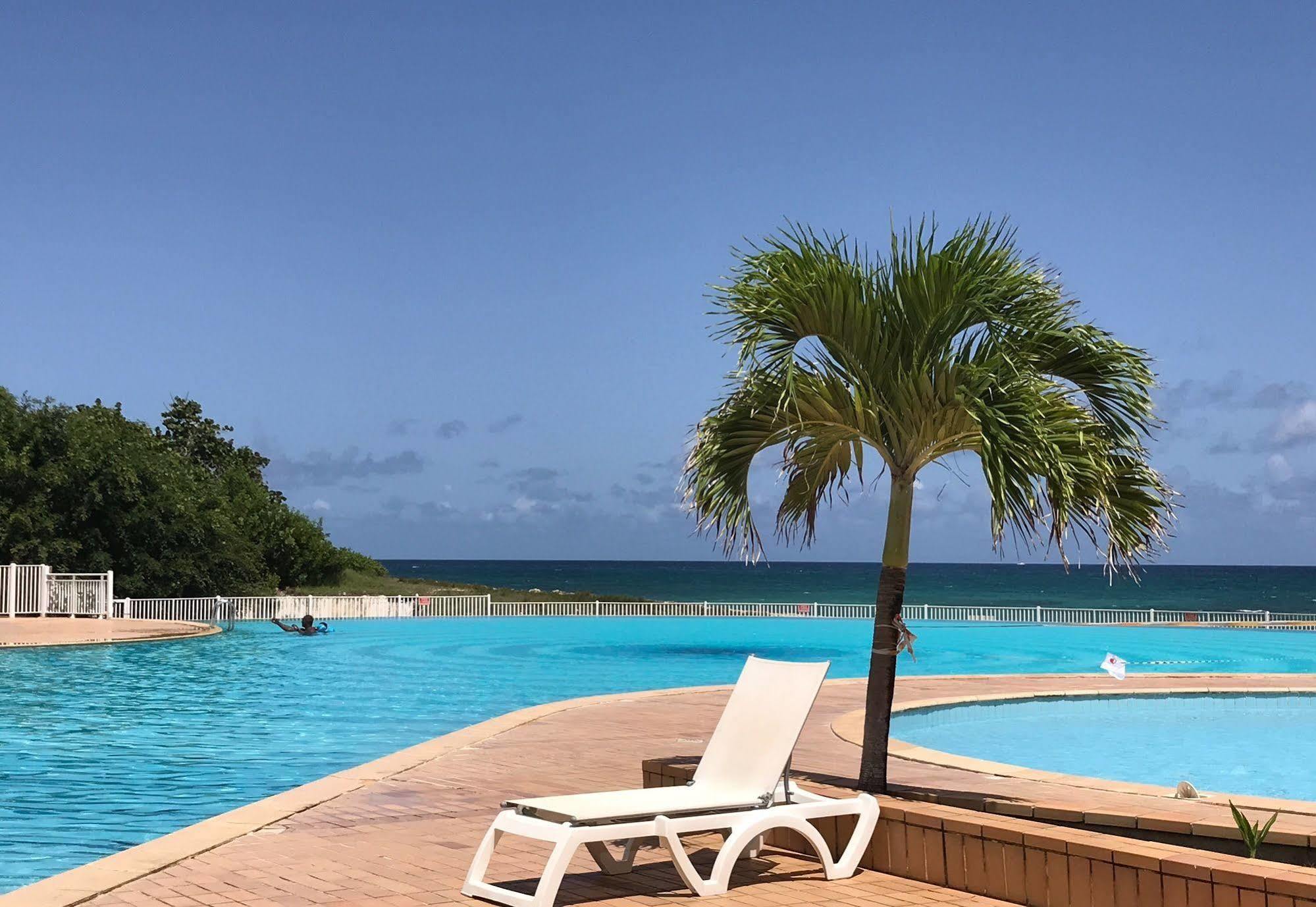 Ti.Maanga Vue Mer Pieds Dans L'Eau Apartment Saint-Francois  Exterior photo