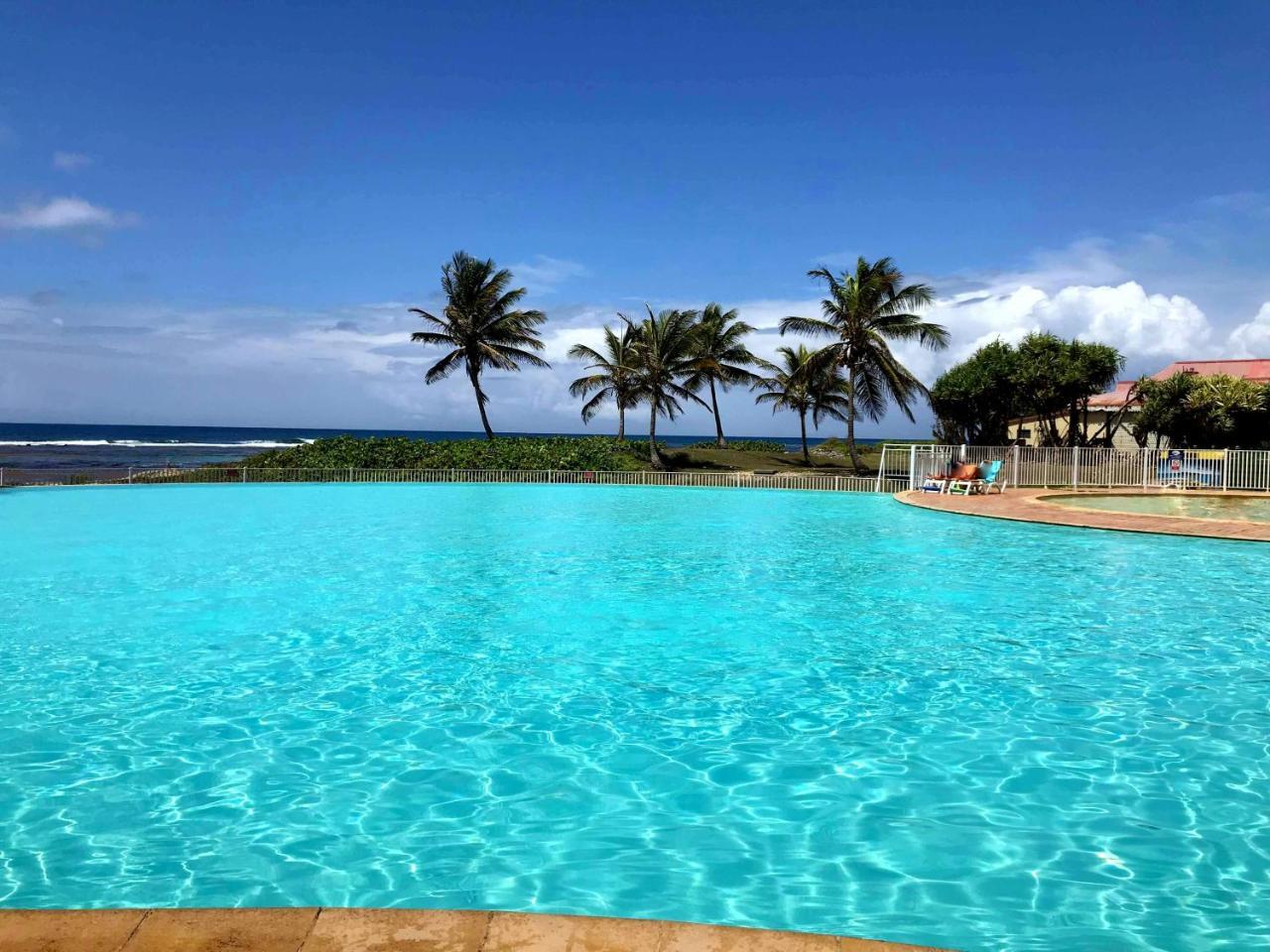 Ti.Maanga Vue Mer Pieds Dans L'Eau Apartment Saint-Francois  Exterior photo