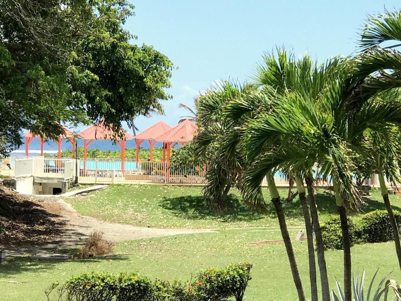 Ti.Maanga Vue Mer Pieds Dans L'Eau Apartment Saint-Francois  Exterior photo