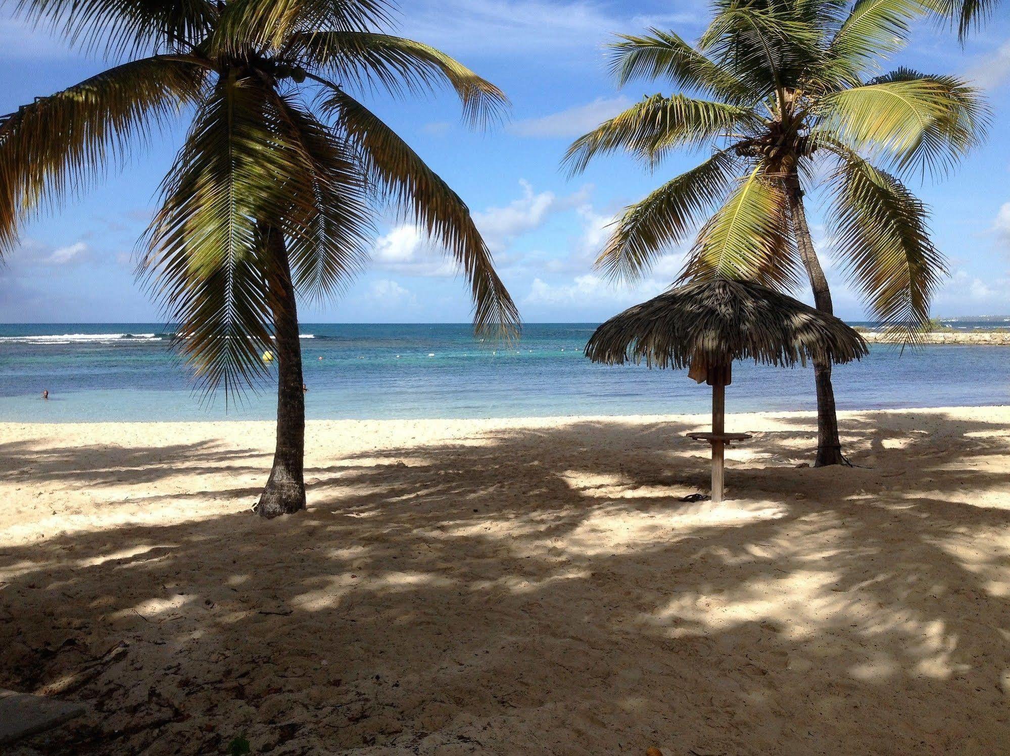 Ti.Maanga Vue Mer Pieds Dans L'Eau Apartment Saint-Francois  Exterior photo